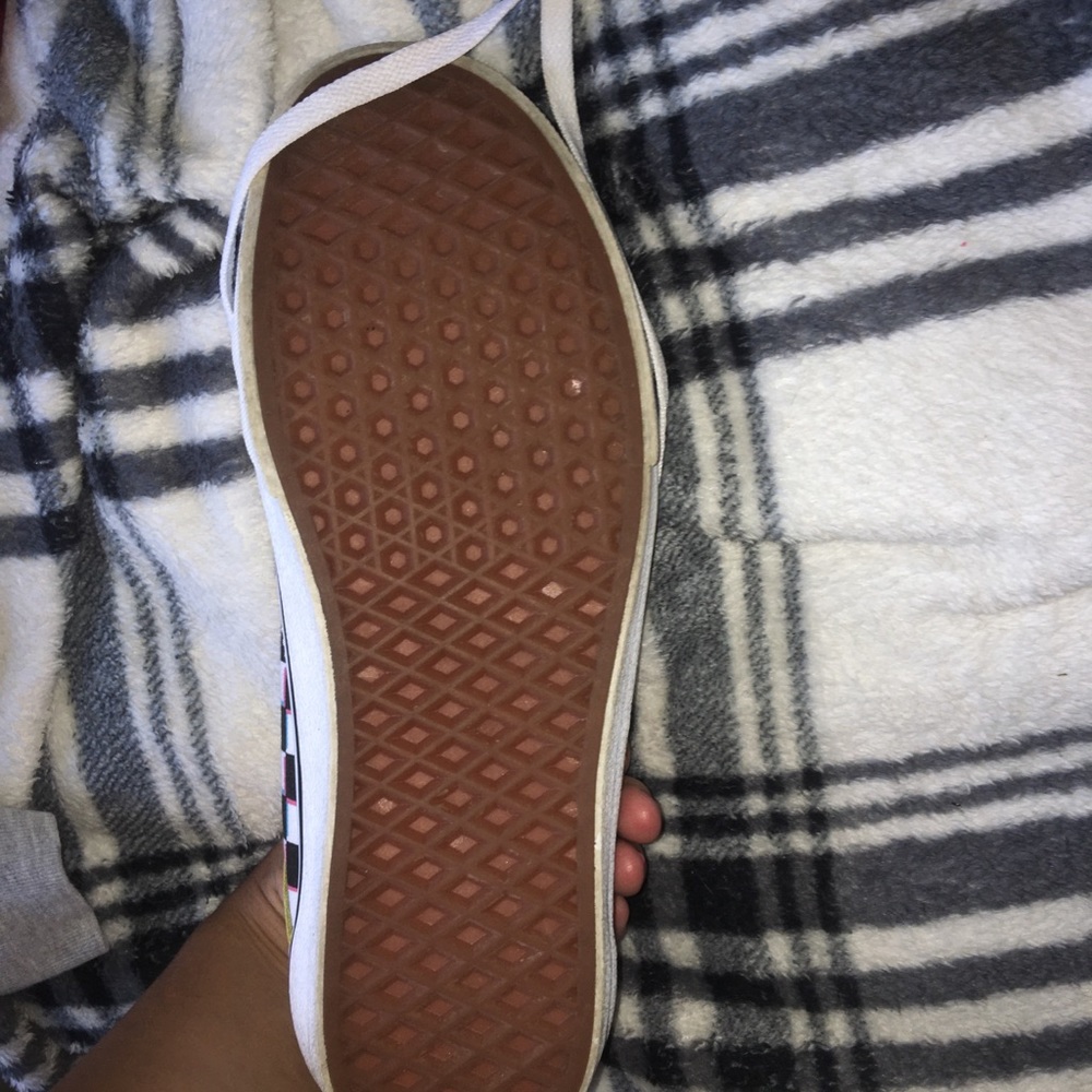 Vans - Picture 3 of 5
